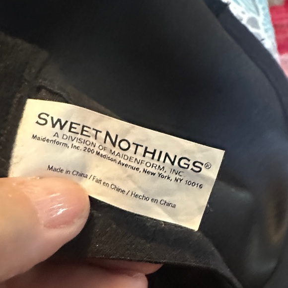 Elegant Black and White and Beige Women's Bra Set 38DD - Picture 4 of 8